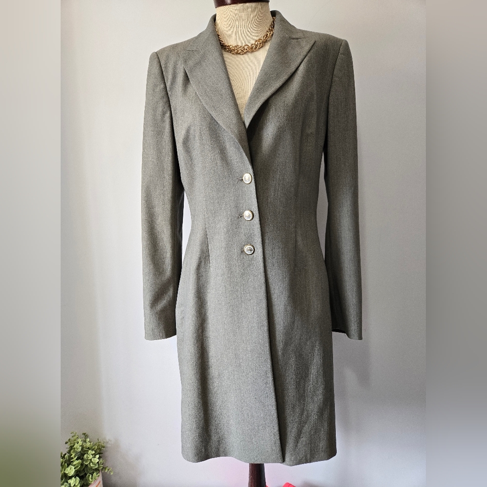 ESCADA MARGARETHA LEY Vintage Long Grey Virgin Wool Lightweight Blazer. Size 38